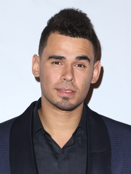 auteur afrojack de la citation Les gens disent toujours: «Comment ça fait du succès? Je ne réussis pas encore. Richard Branson réussit. C'est un succès. Michael Jackson a réussi. U2 a réussi. Je suis juste un gars, je vais bien. Mais je suis un gars heureux qui va bien.