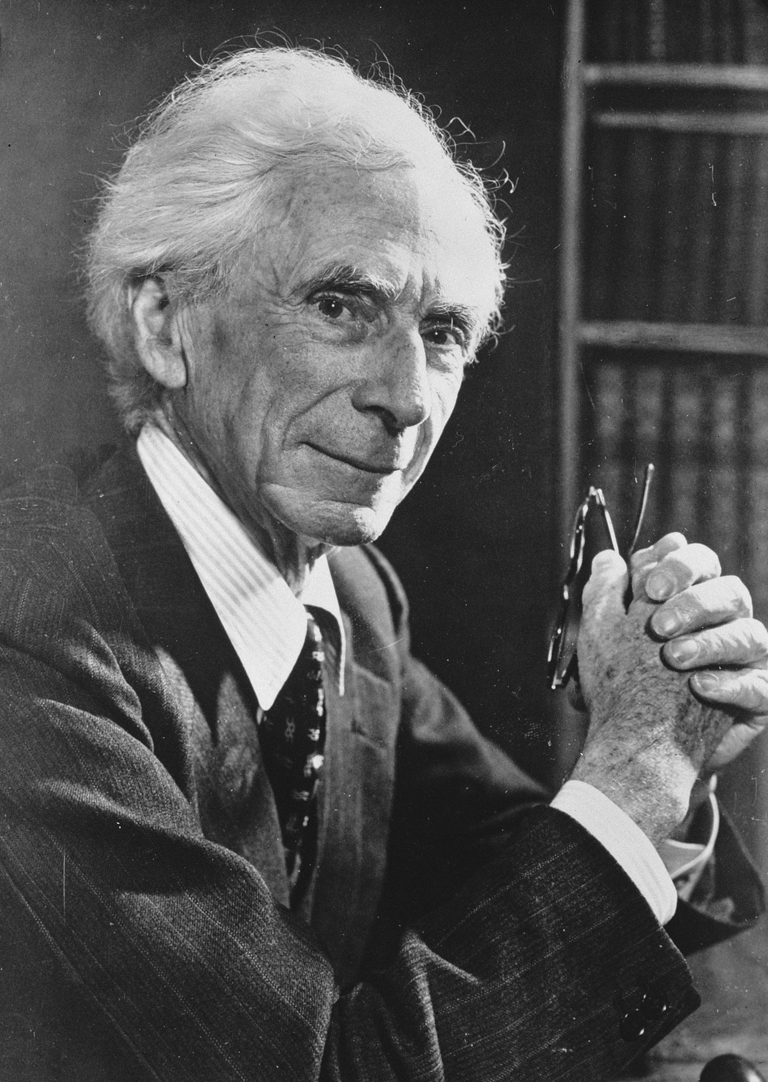 auteur Bertrand Russell de la citation De toutes les formes de prudence, la prudence dans l'amour est peut-être la plus mortelle du vrai bonheur.