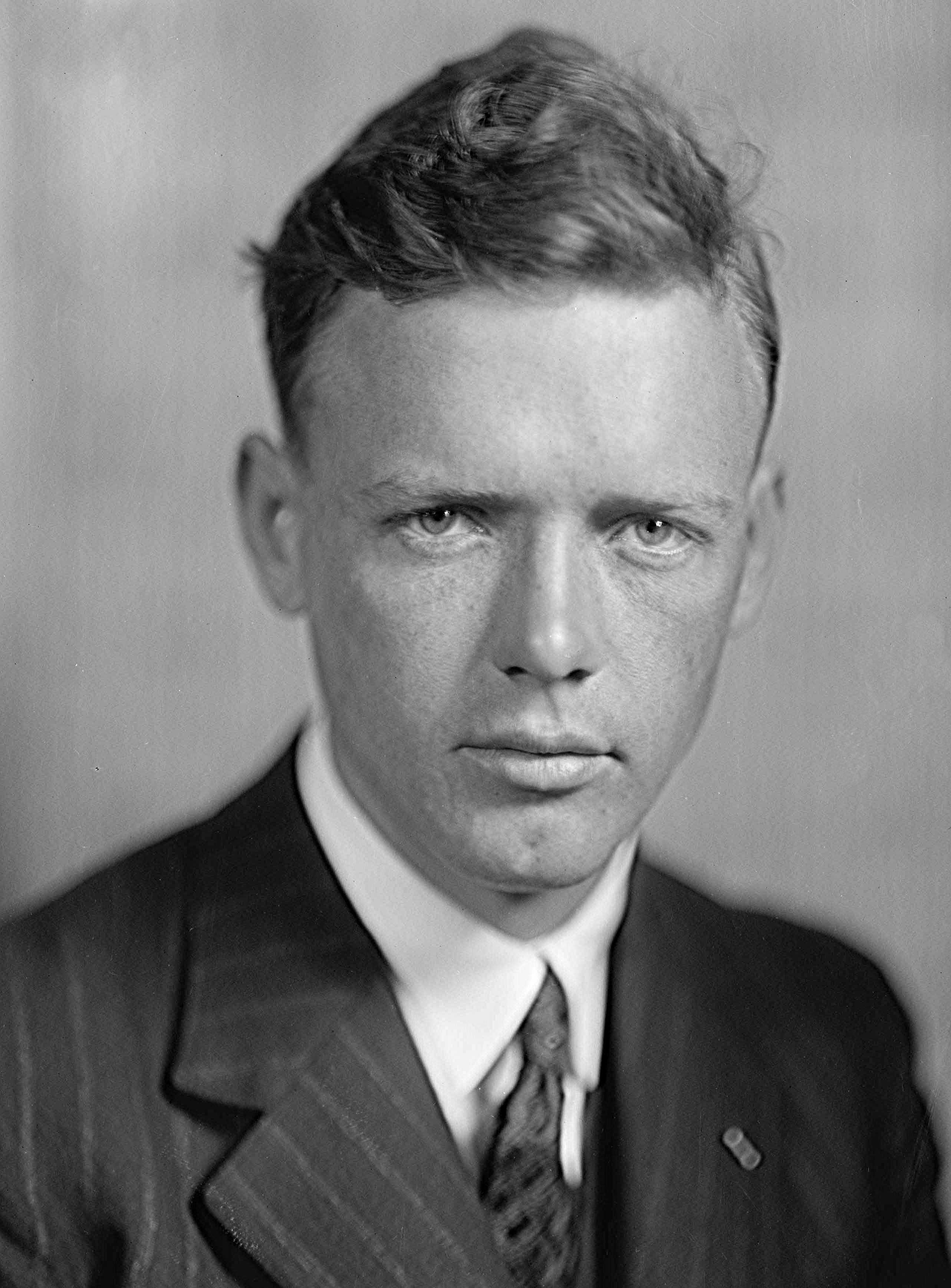 auteur Charles Lindbergh de la citation J'ai décidé que si je pouvais voler pendant dix ans avant d'être tué dans un accident, ce serait un commerce valable pour une vie ordinaire.