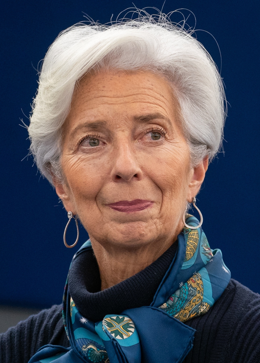 auteur Christine Lagarde de la citation Je regarde sous la peau des économies des pays, et je les aide à prendre de meilleures décisions et à être plus forte, à prospérer et à créer un emploi.