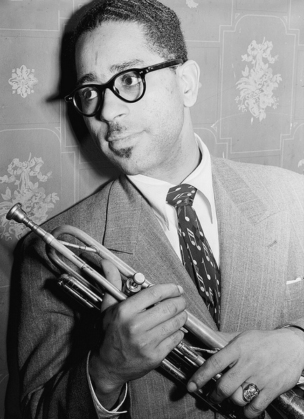 auteur Dizzy Gillespie de la citation Vous ne pouvez pas voler un cadeau. Bird [Charlie Parker] a donné au monde sa musique, et si vous pouvez l'entendre, vous pouvez l'avoir.