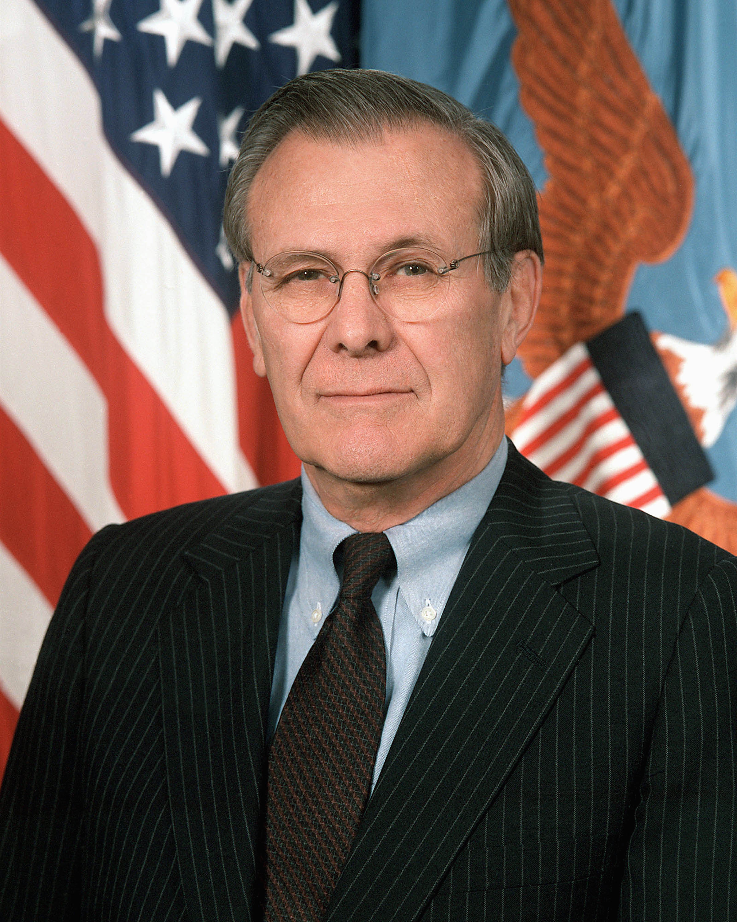 auteur Donald Rumsfeld de la citation Beaucoup de gens autour du président ont des egos importants avant d'entrer dans le gouvernement, certains pour raison. Leurs nouvelles positions ne feront pas grand-chose pour modérer leurs ego.