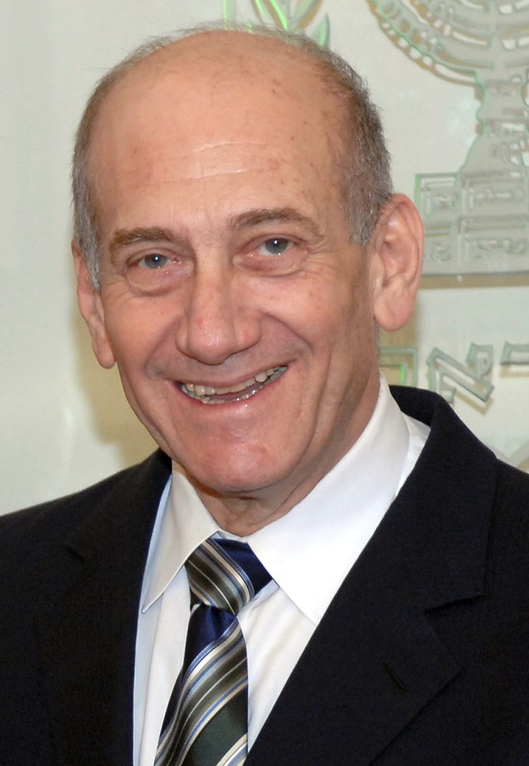 auteur Ehud Olmert de la citation Il existe une alliance entre Israël et les États-Unis, et il n'a jamais été plus fort qu'à l'époque de George W. Bush.