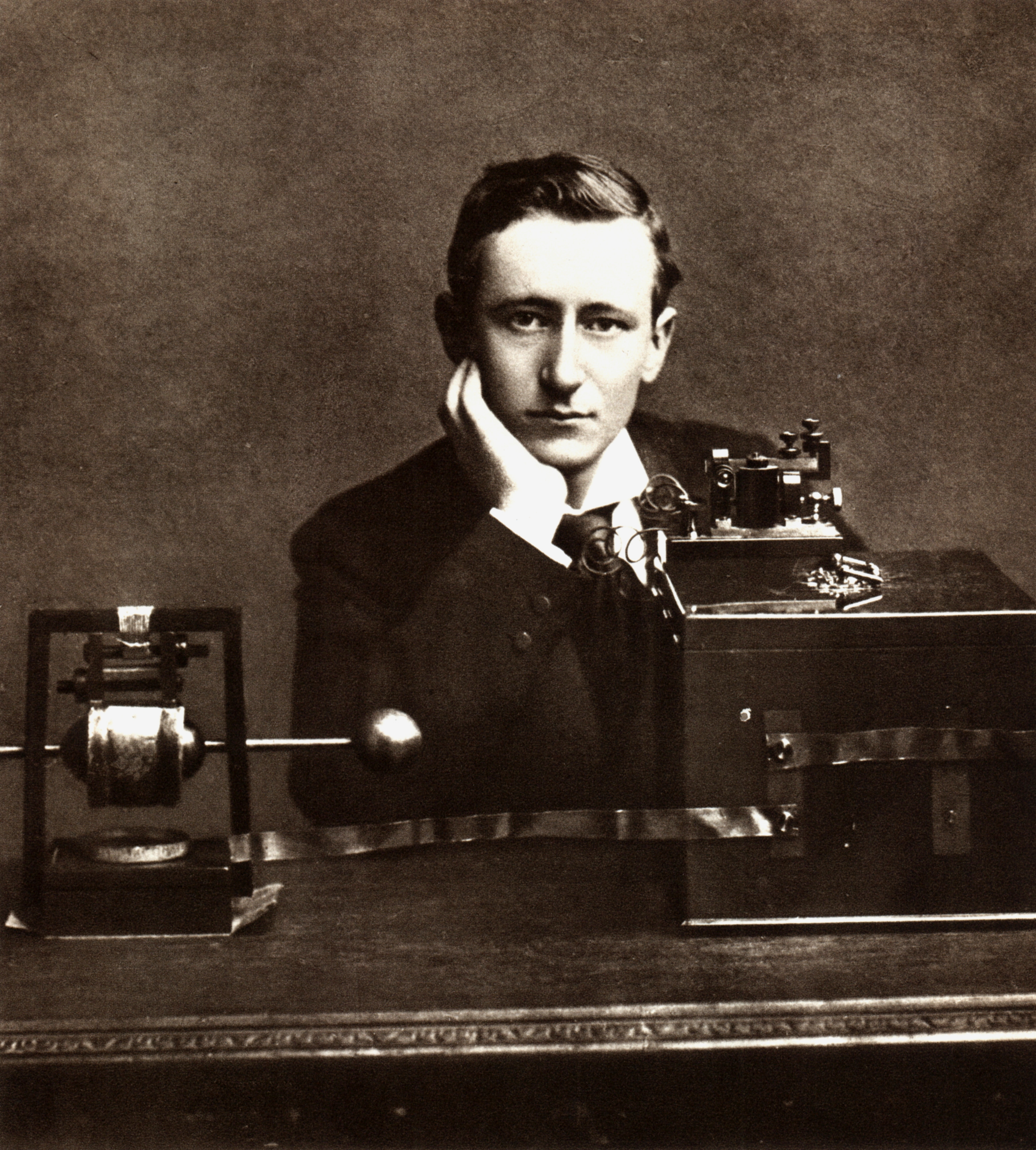 auteur Guglielmo Marconi de la citation Je suis heureux d'avoir cette opportunité d'exprimer ma grande appréciation de l'honneur qui m'a été étendu il y a de nombreuses années par la Royal Swedish Academy of Science en m'inscrivant parmi ses membres.