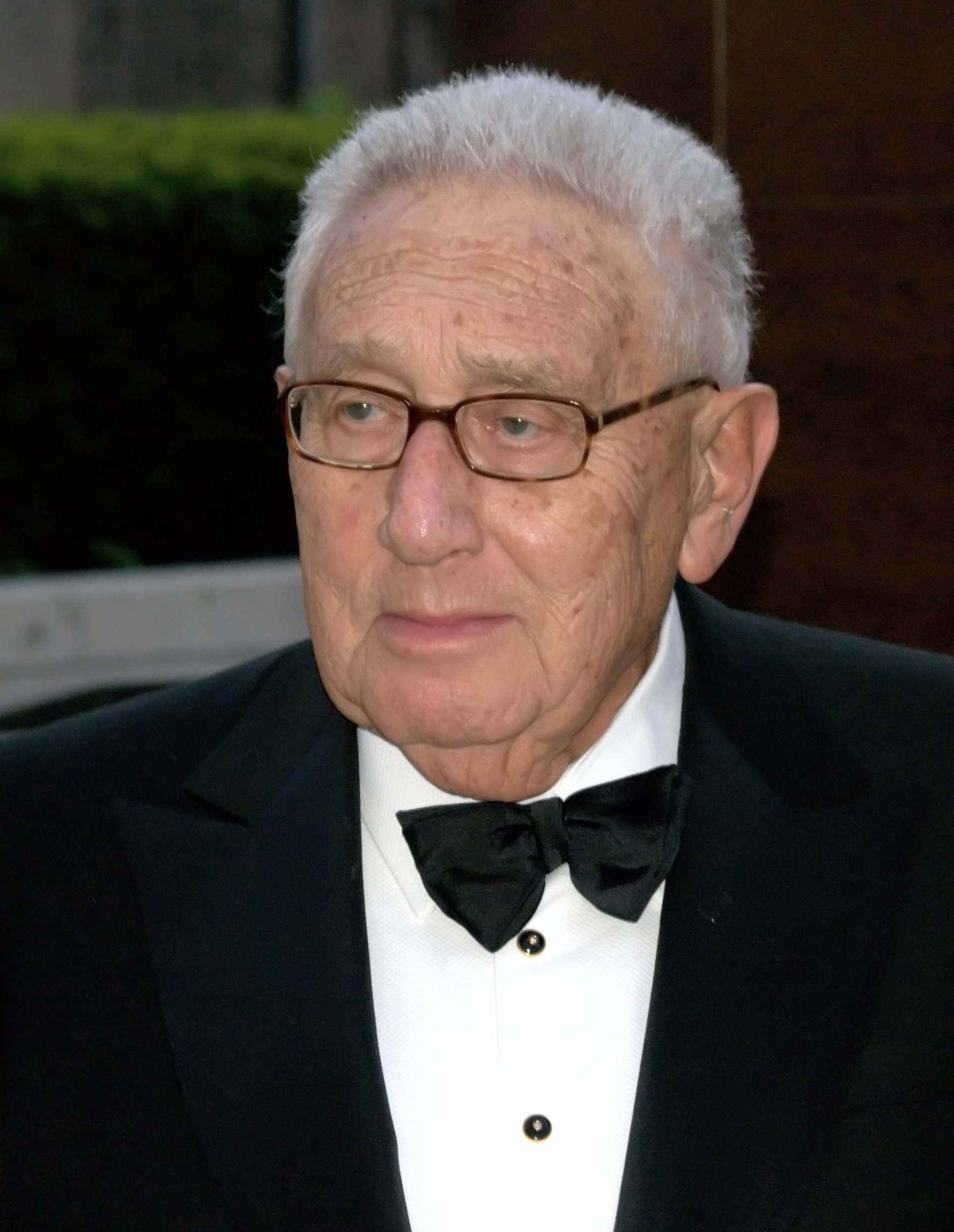 auteur Henry Kissinger de la citation Il y a eu une sorte de ceinture chiite de Téhéran à Bagdad à Beyrouth. Et cela donne à l'Iran la possibilité de reconstruire l'ancien empire perse - cette fois sous le label chiite.