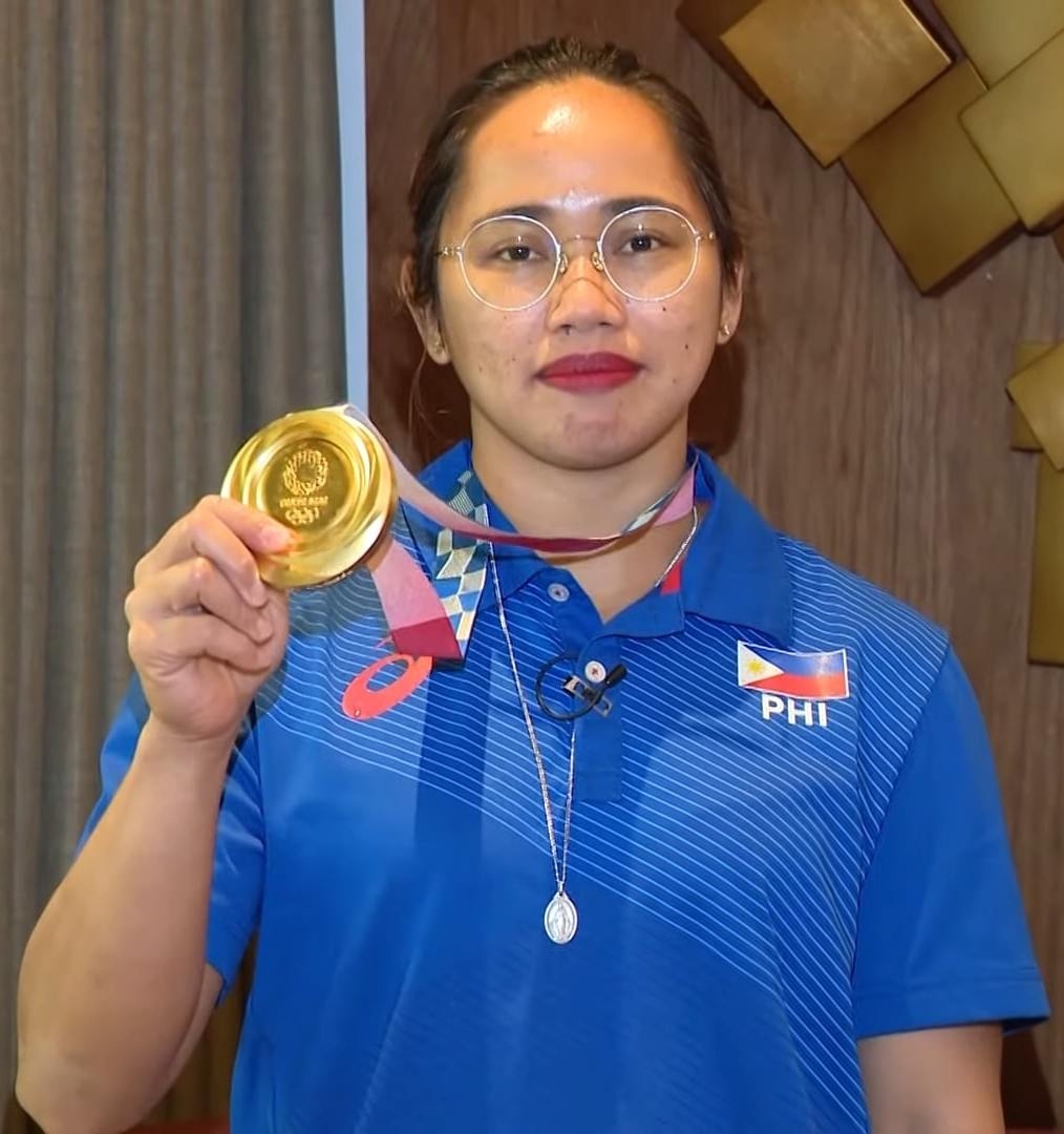 auteur Hidilyn Diaz de la citation Je pense que l'impact que je fais est d'inspirer les athlètes féminins philippins qu'ils peuvent également le faire ... une Philippine peut être un héros sportif.