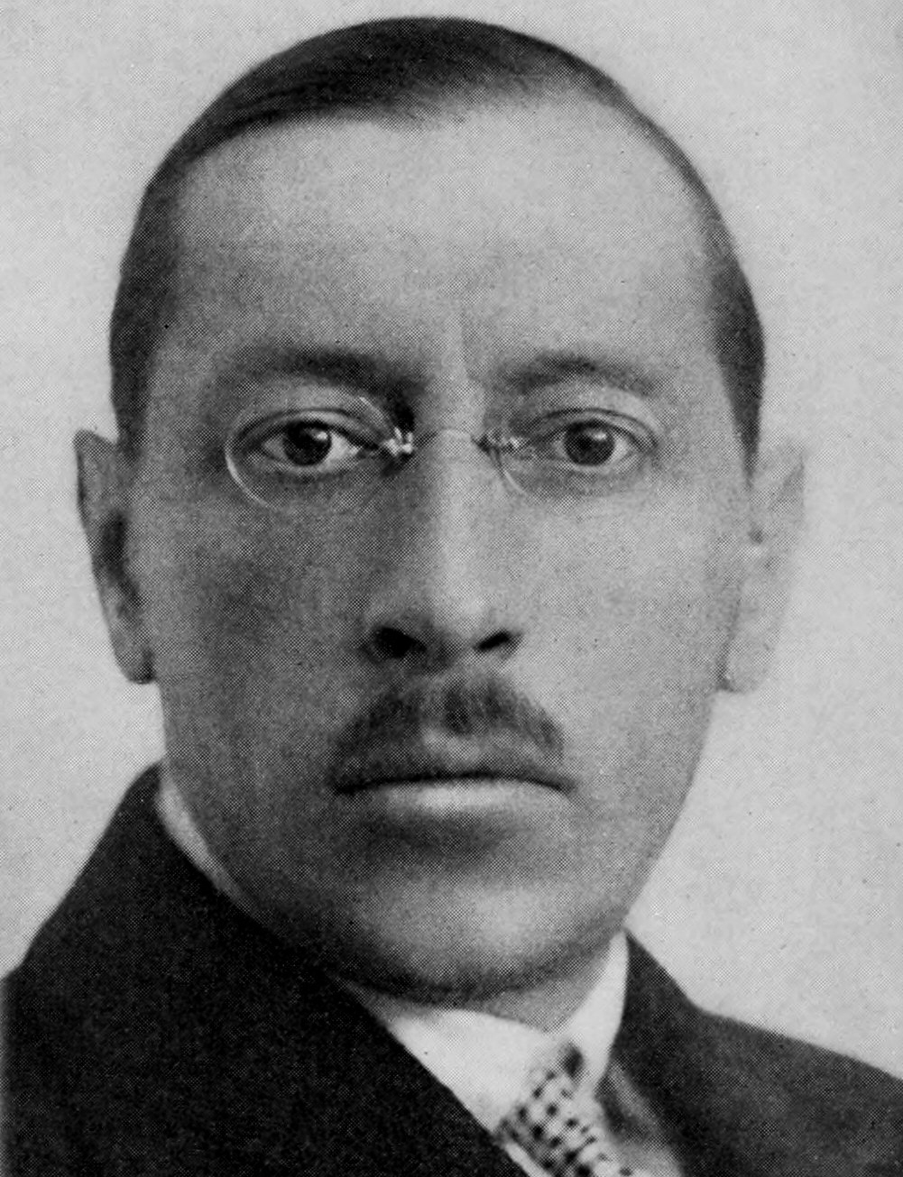 auteur Igor Stravinsky de la citation La musique nous est donnée dans le seul but d'établir un ordre dans les choses, y compris, et en particulier la coordination entre l'homme et le temps.