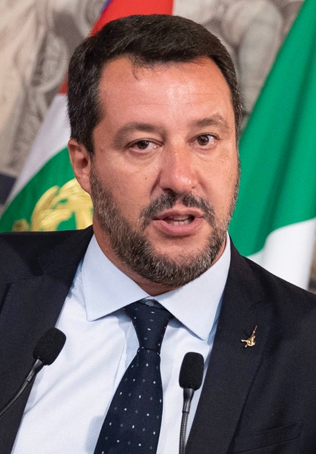 auteur Matteo Salvini de la citation L'histoire va en cycles.