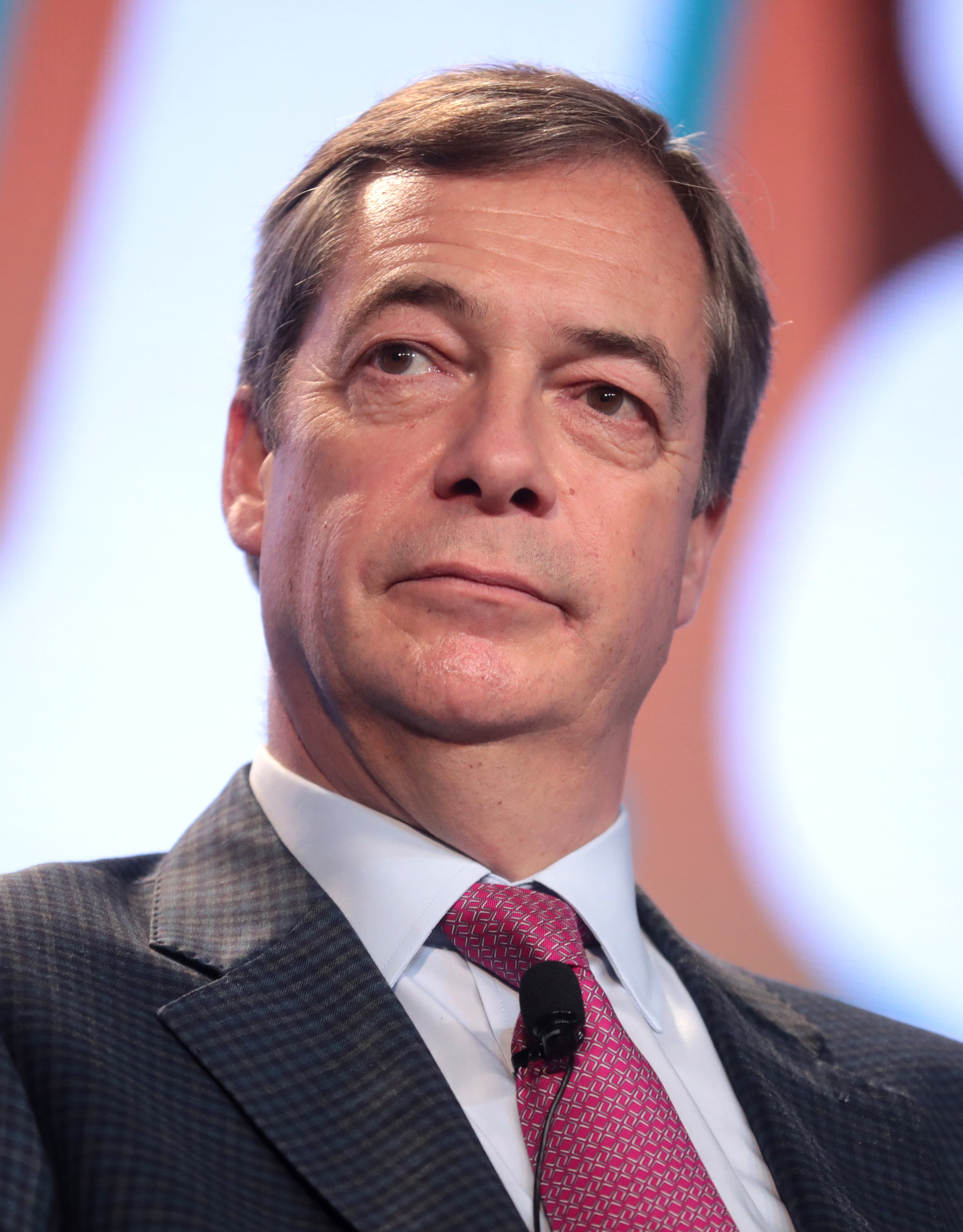 auteur Nigel Farage de la citation Je crois que je peux diriger ce parti du front en tant qu'organisation de campagne.
