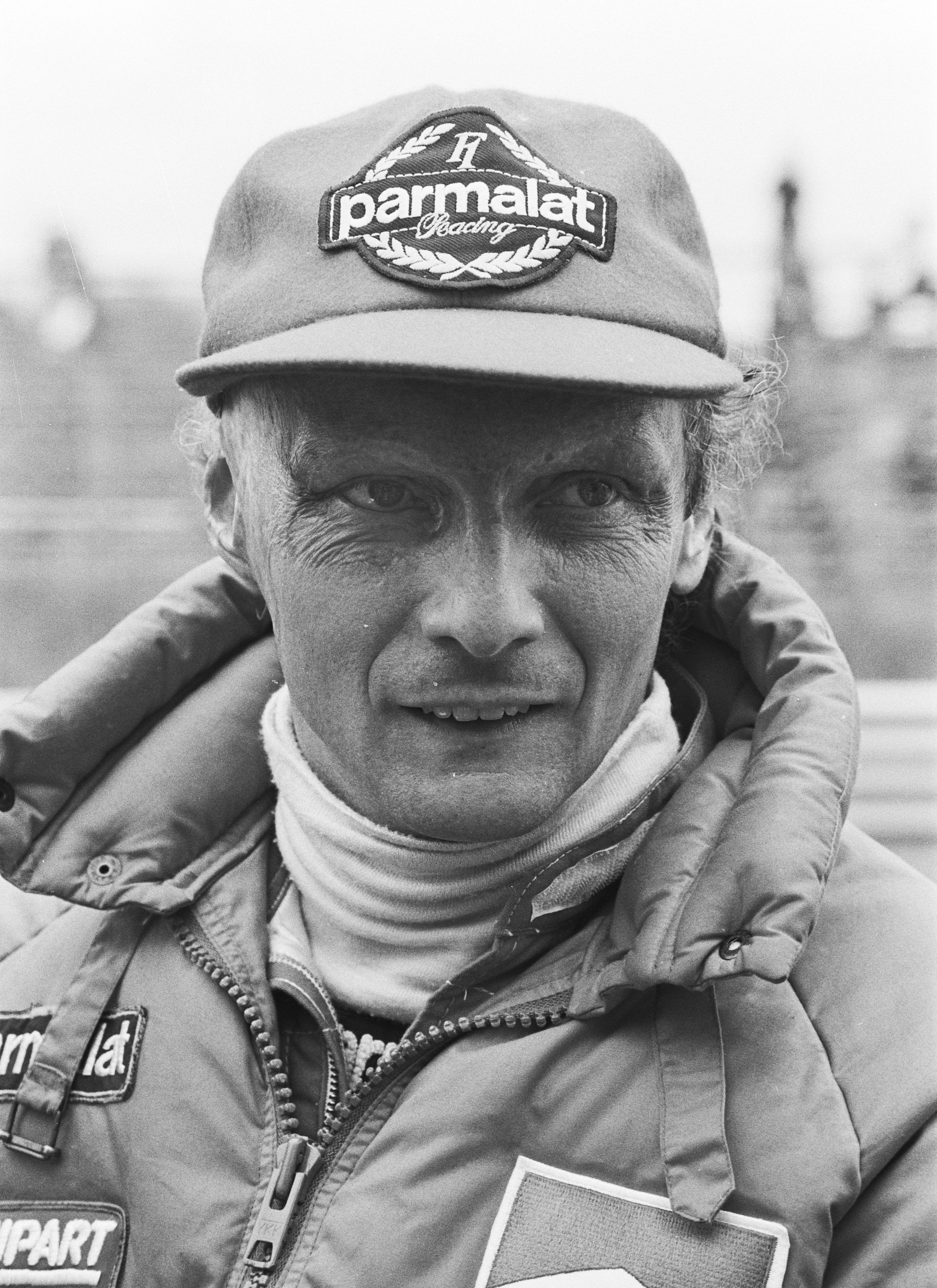 auteur Niki Lauda de la citation Prendre votre premier titre est beaucoup plus compliqué et plus difficile; Cela prend des années de travail - de Go-Kart à la Formule un. Le second arrive plus facilement, car vous avez déjà eu l'expérience.