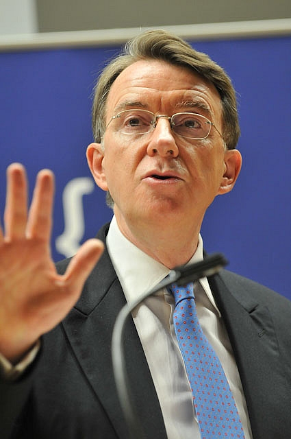 auteur Peter Mandelson de la citation Essentiellement, nous avons besoin d'un nouveau consensus social pour la réforme économique à mesure que le nouveau travail l'a réalisé en Grande-Bretagne.
