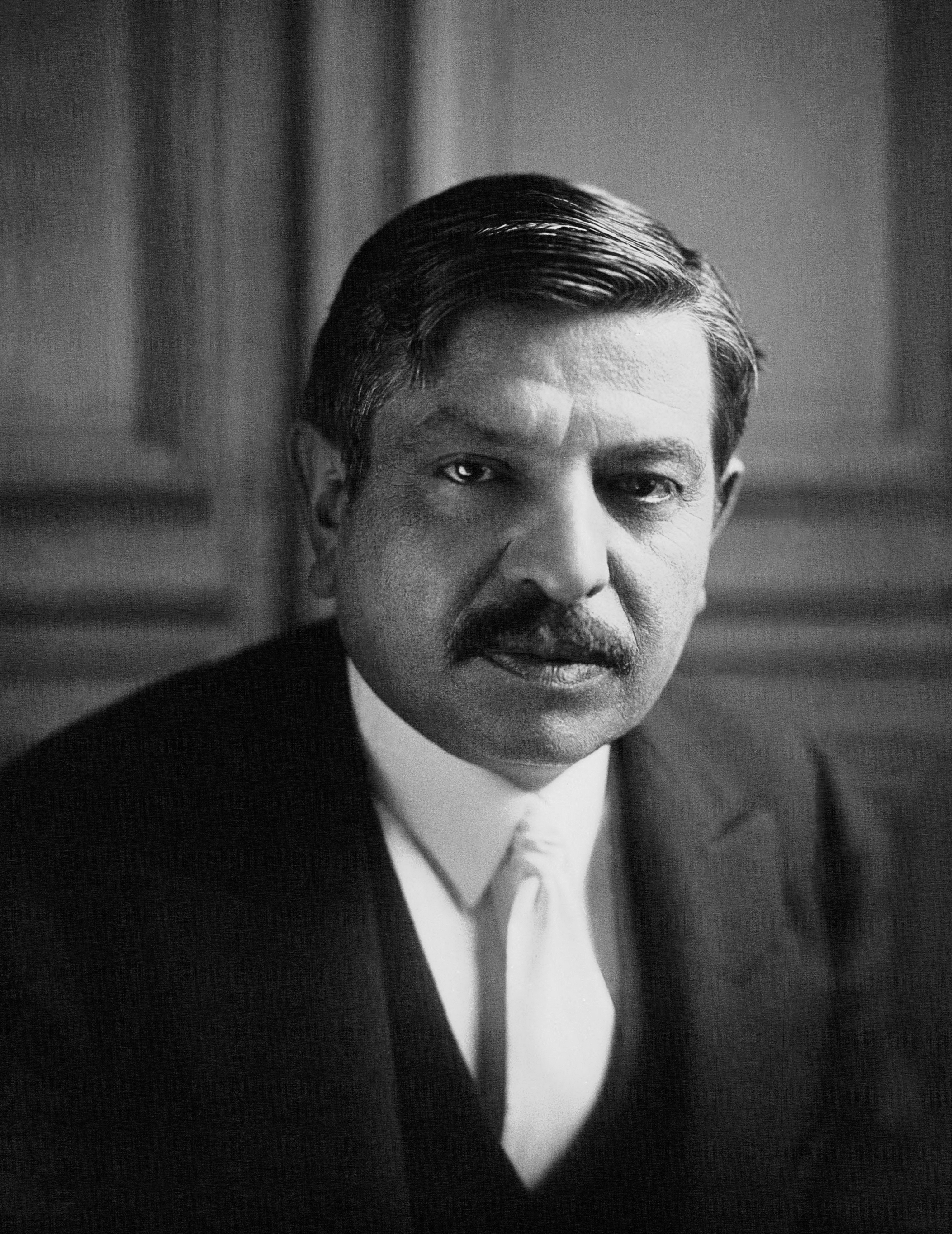auteur Pierre Laval