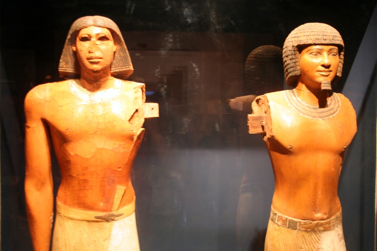 auteur Ptahhotep de la citation Soyez un artisan dans le discours que tu peux être fort, car la force de l'un est la langue, et le discours est plus puissant que tous les combats.