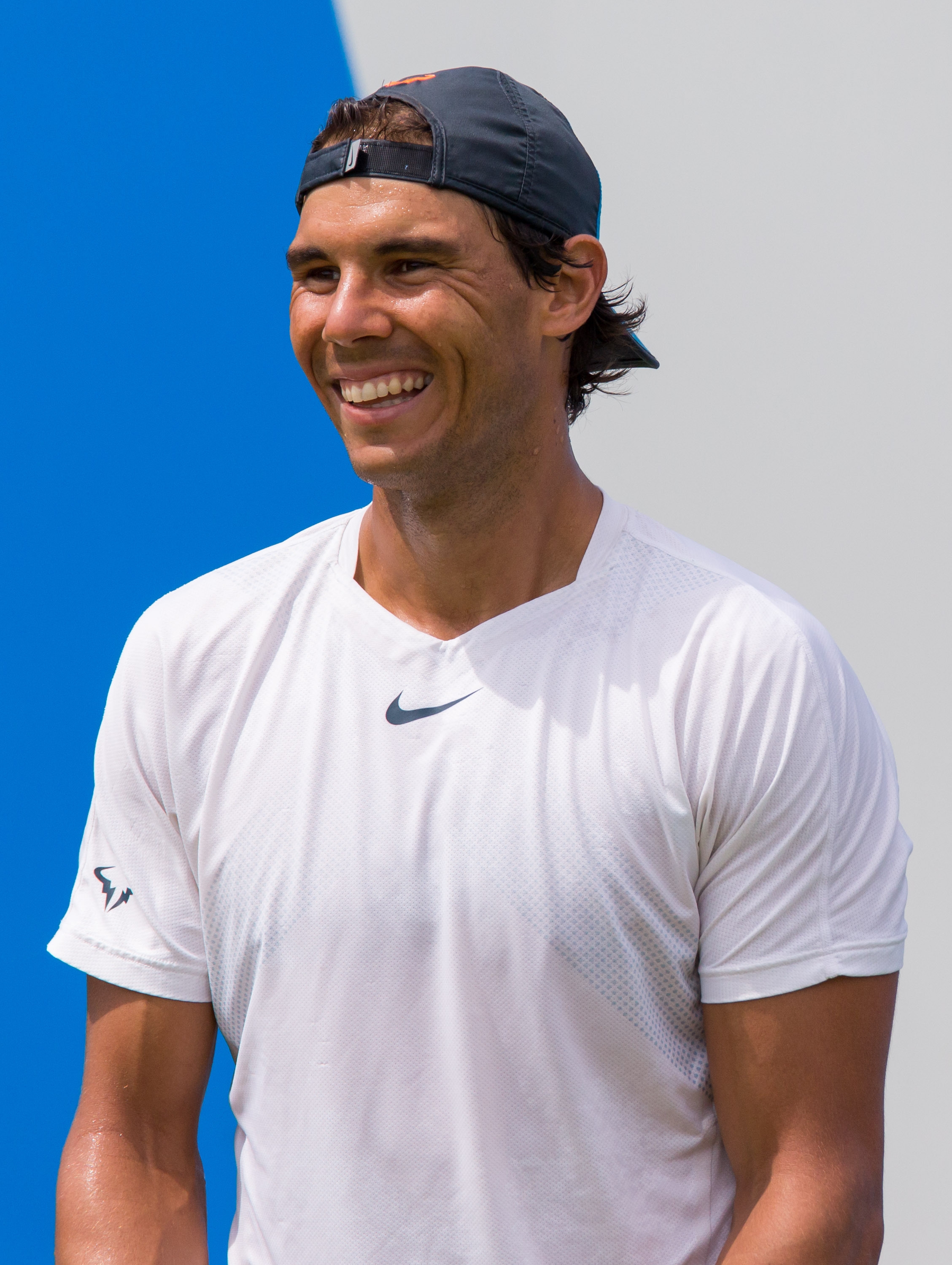 auteur Rafael Nadal de la citation Je suis satisfait d'être un joueur de tennis et du choix que j'ai fait à l'âge de 12 ans. Mais clairement, si je n'aurais pas été joueur de tennis, j'aurais aimé être un joueur de football. Mais encore une fois, je suis satisfait du choix que j'ai fait.
