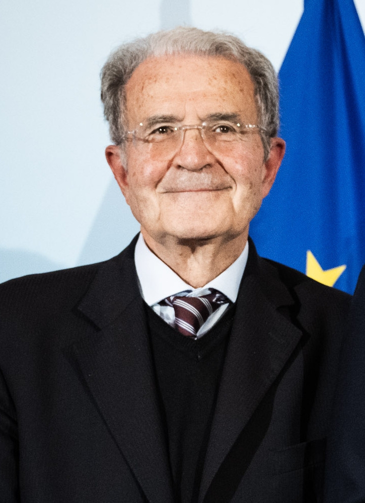 auteur Romano Prodi de la citation Nous sommes impliqués dans un processus de construction de constitution d'importance historique. La convention devrait marquer une nouvelle étape dans l'intégration européenne.