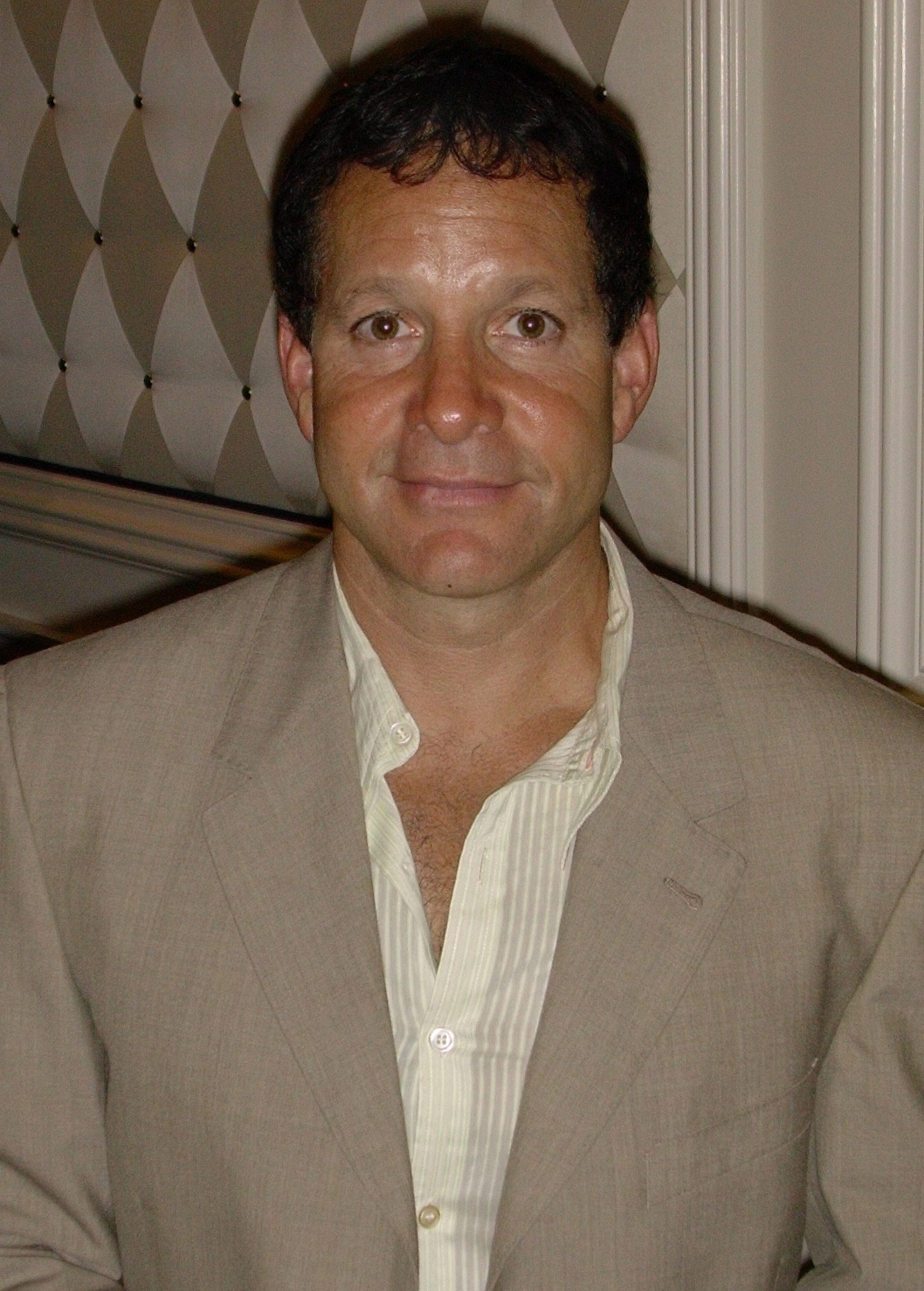 auteur Steve Guttenberg de la citation De 1980 à 1990, j'ai tourné plus de films que tout autre acteur de la Screen Actors Guild, à part Gene Hackman.