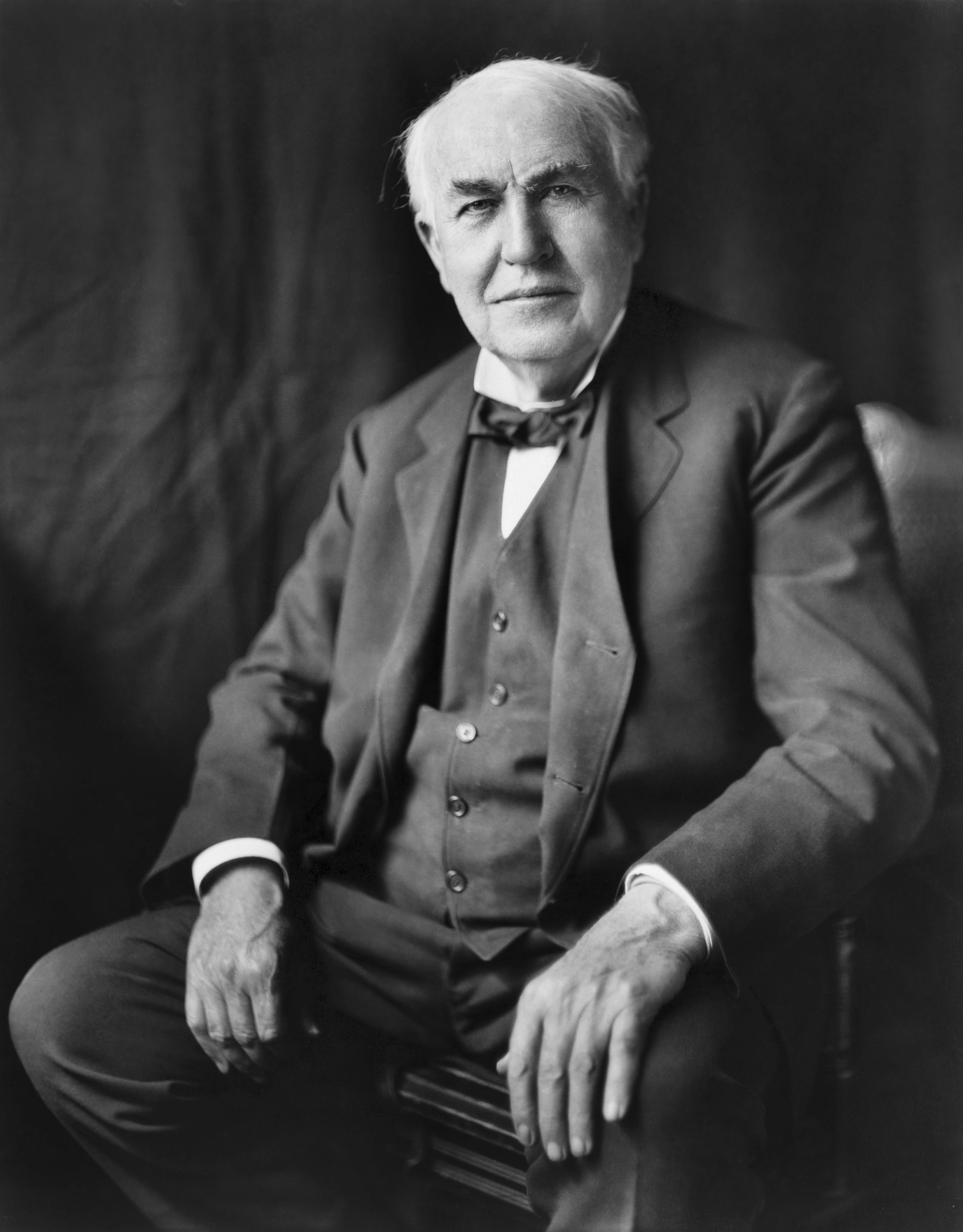 auteur Thomas Edison de la citation Je suis végétarien et antialcoolique: ainsi je peux faire un meilleur usage de mon cerveau