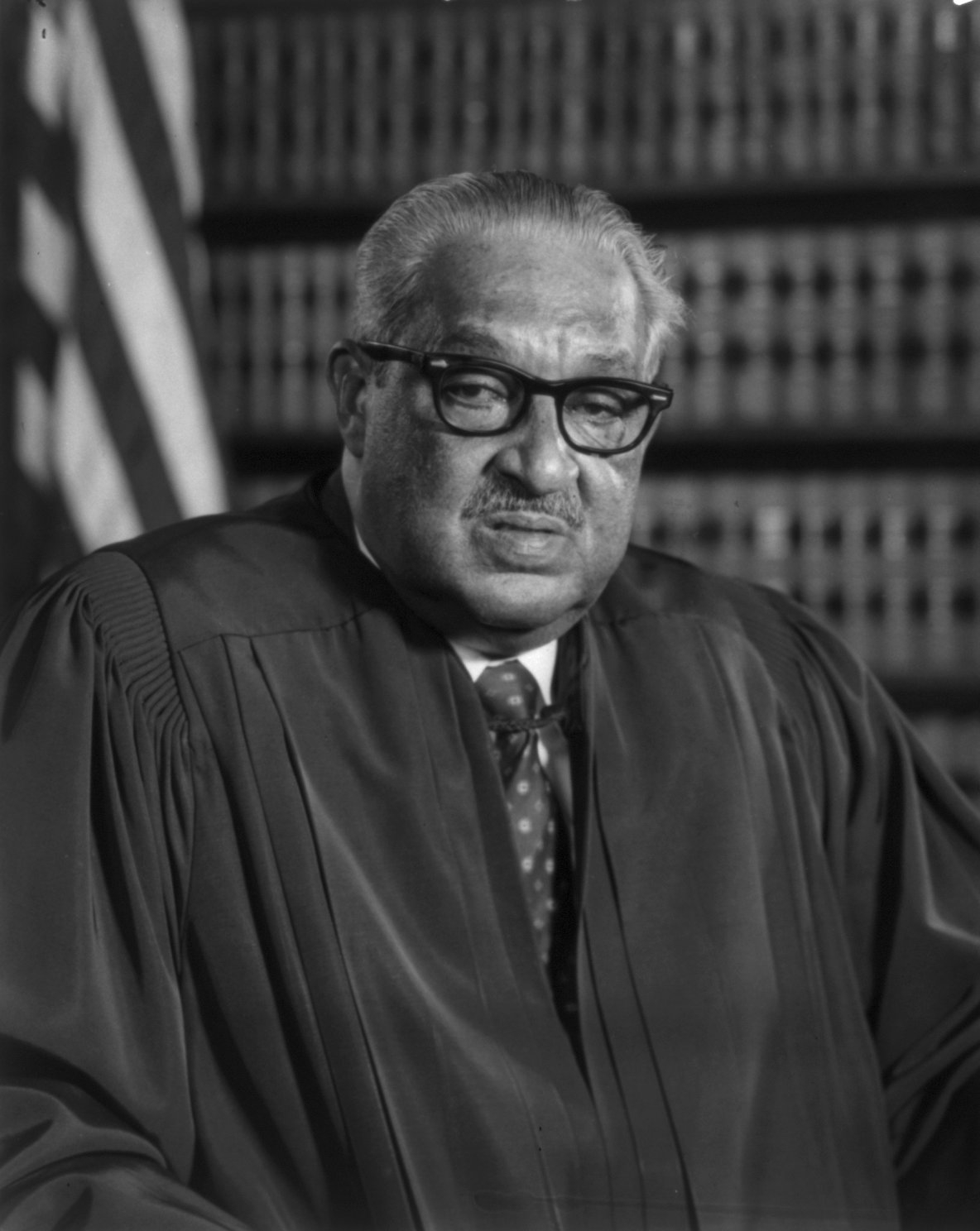 auteur Thurgood Marshall de la citation La fin de la discrimination raciale dans la sélection des jury ne peut être accomplie qu'en éliminant complètement les défis péremptoires.
